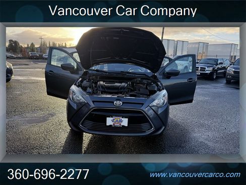 Used 2018 Toyota Yaris iA image 35