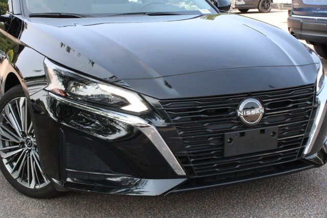 Used 2024 Nissan Altima 2.5 SL AWD/4WD image 44