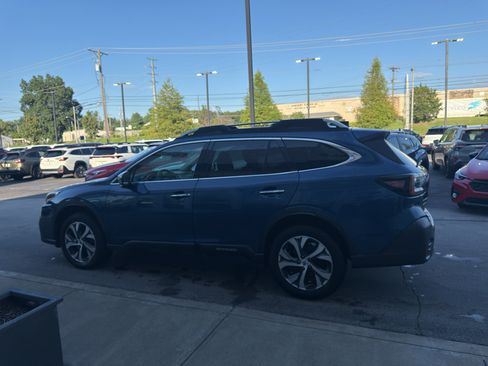 Used 2020 Subaru Outback Touring XT AWD/4WD image 6