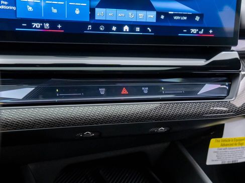 Certified 2026 BMW M5 Touring AWD/4WD image 30