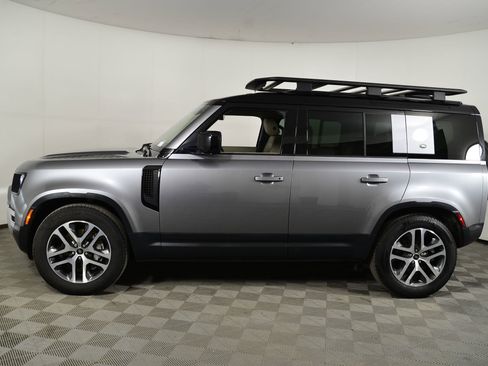 Used 2020 Land Rover Defender 110 SE image 2