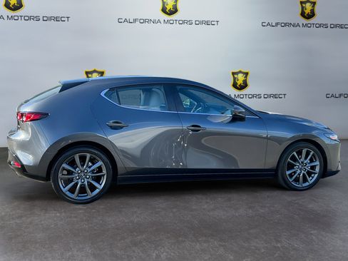 Used 2020 MAZDA MAZDA3 Hatchback w/ Preferred Package FWD image 4