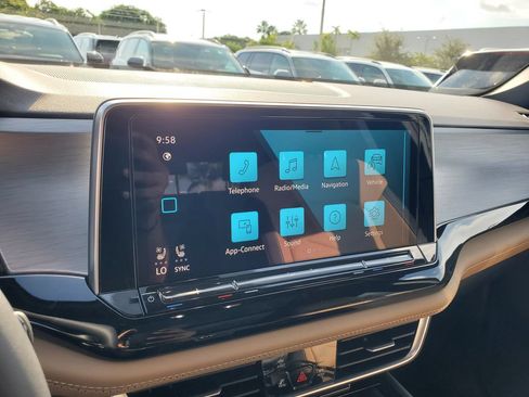 New 2026 Volkswagen Atlas Cross Sport SE FWD image 9