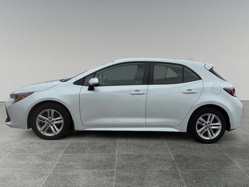 Used 2021 Toyota Corolla SE image 2