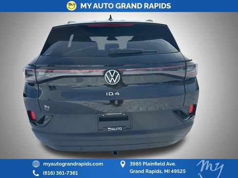 Used 2025 Volkswagen ID.4 Pro image 4