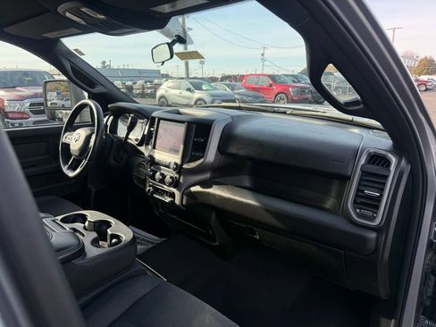 Used 2024 RAM 3500 Tradesman w/ Chrome Appearance Group image 12