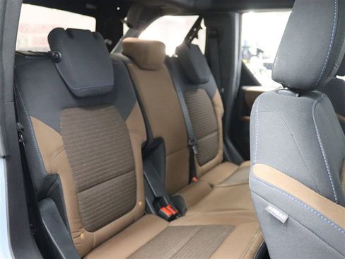 Used 2022 Ford Bronco Outer Banks image 17