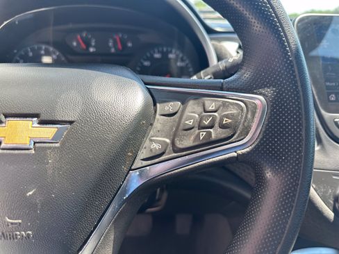 Used 2023 Chevrolet Malibu LT FWD image 12