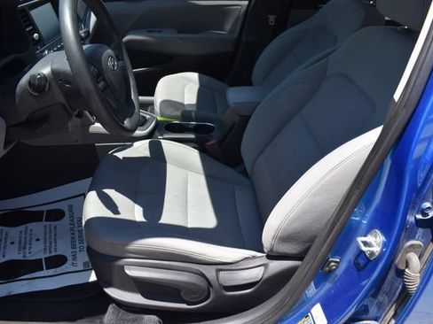 Used 2017 Hyundai Elantra SE FWD image 14