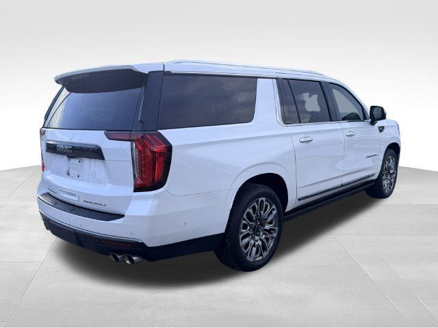 Used 2024 GMC Yukon XL Denali Ultimate AWD/4WD image 5