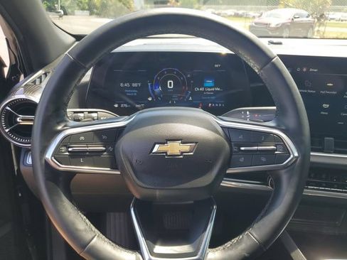 Used 2025 Chevrolet Equinox LT AWD/4WD image 26