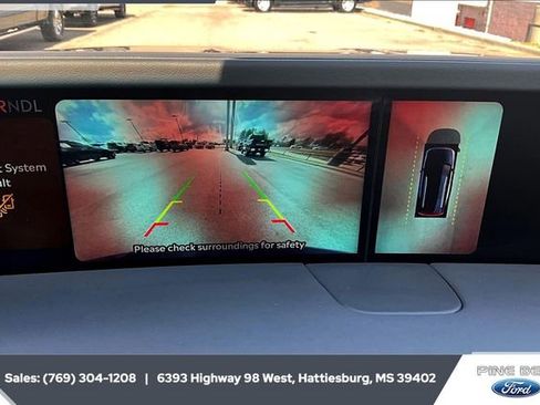 Used 2024 Lincoln Nautilus Premier image 15