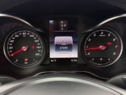 Used 2018 Mercedes-Benz GLC 300 4MATIC image 48