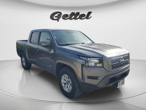 Used 2024 Nissan Frontier SV RWD image 3