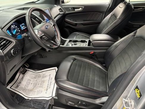 Used 2022 Ford Edge ST-Line w/ Class II Trailer Tow Package AWD/4WD image 15