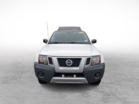Used 2014 Nissan Xterra S AWD/4WD image 2