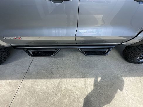 Used 2024 GMC Canyon AT4 w/ Technology Package AWD/4WD image 31