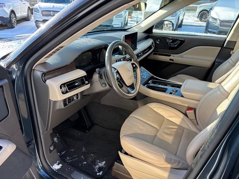Certified 2023 Lincoln Aviator Reserve w/ Equipment Group 201A image 24