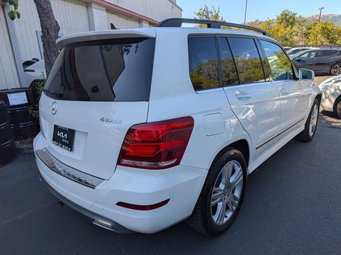 Used 2015 Mercedes-Benz GLK 350 4MATIC image 2