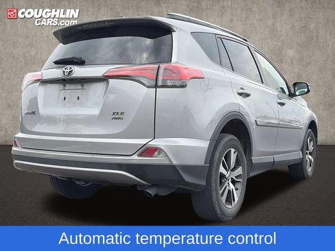 Used 2018 Toyota RAV4 XLE AWD/4WD image 10