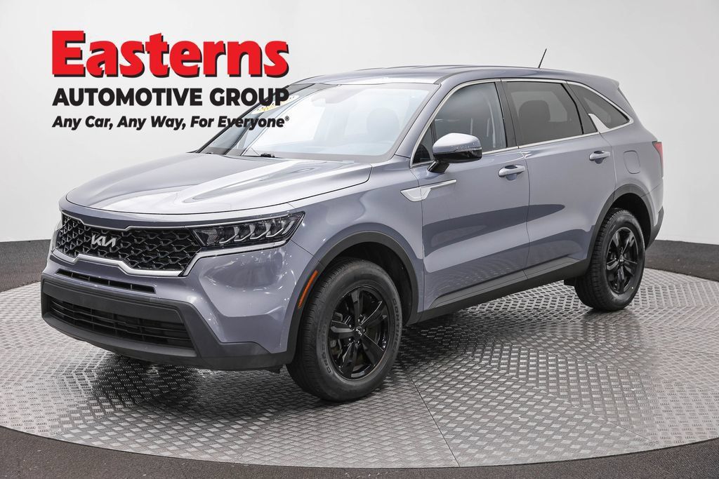 Used 2023 Kia Sorento LX AWD/4WD image 1