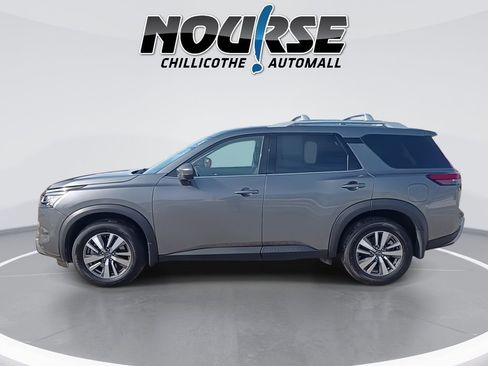 Used 2024 Nissan Pathfinder SL image 5