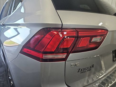 Used 2023 Volkswagen Tiguan SE w/ Panoramic Sunroof Package AWD/4WD image 34