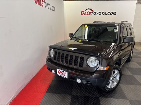 Used 2014 Jeep Patriot Latitude image 2