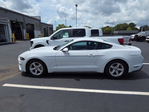 Used 2021 Ford Mustang Coupe RWD image 12