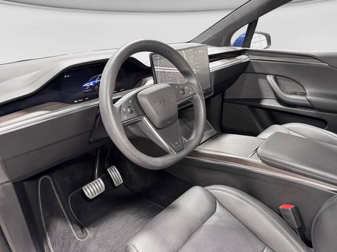 Used 2024 Tesla Model X AWD/4WD image 17