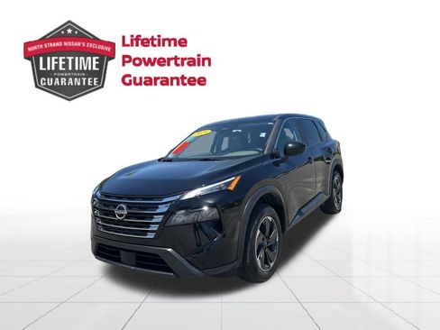 Certified 2025 Nissan Rogue SV FWD image 3