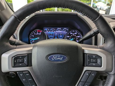 Used 2019 Ford F450 Lariat w/ Lariat Ultimate Package AWD/4WD image 29