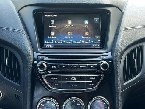 Used 2016 Hyundai Genesis Coupe 3.8 RWD image 20