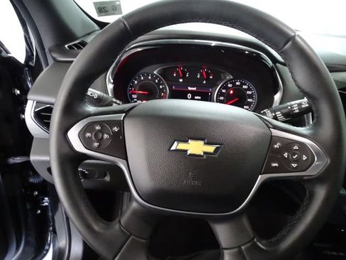 Used 2023 Chevrolet Traverse LT AWD/4WD image 6