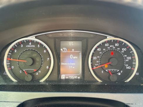 Used 2017 Toyota Camry SE image 19