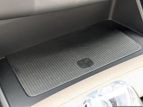 Certified 2025 Volvo XC90 B5 Core w/ Protection Package Premier image 31