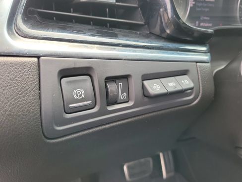 Used 2021 Cadillac XT6 Sport w/ Platinum Package AWD/4WD image 26