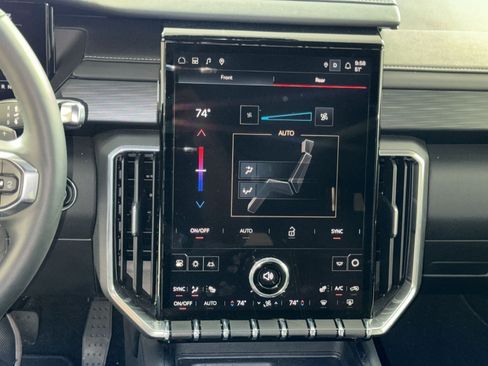 New 2025 GMC Acadia Elevation FWD image 21