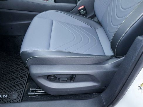 New 2026 Volkswagen Tiguan SE R-Line image 14