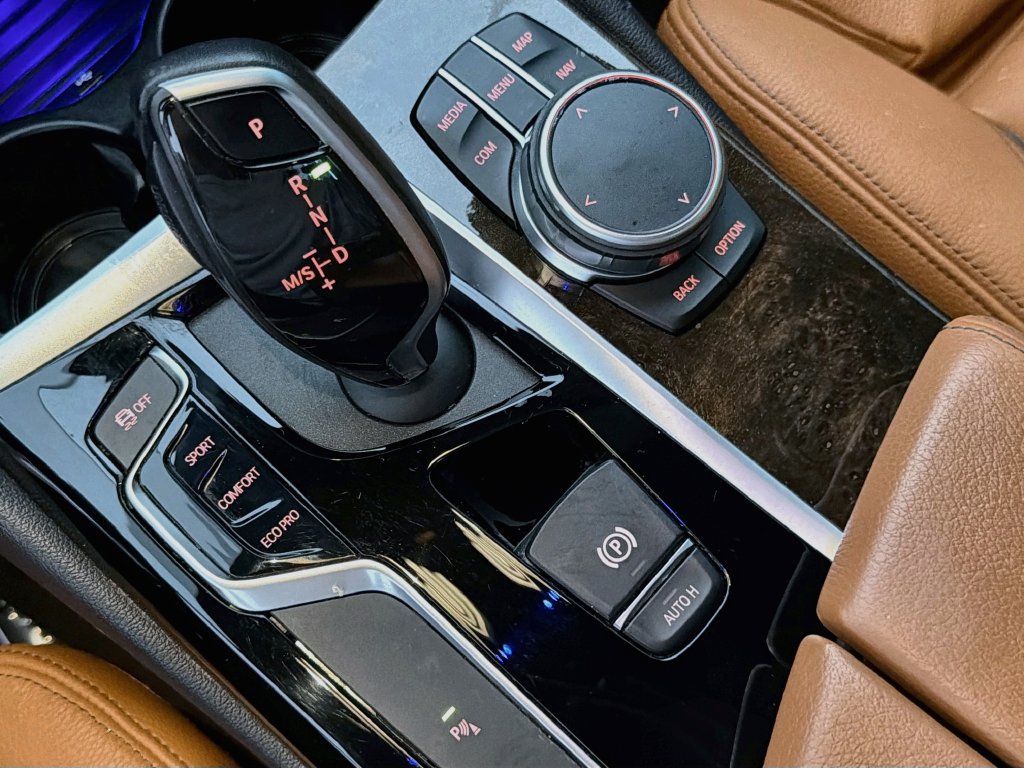 Used 2019 BMW 540i w/ Convenience Package RWD image 29