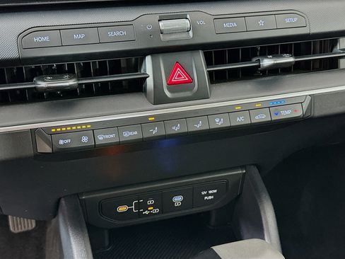 Used 2025 Kia K4 FWD image 23