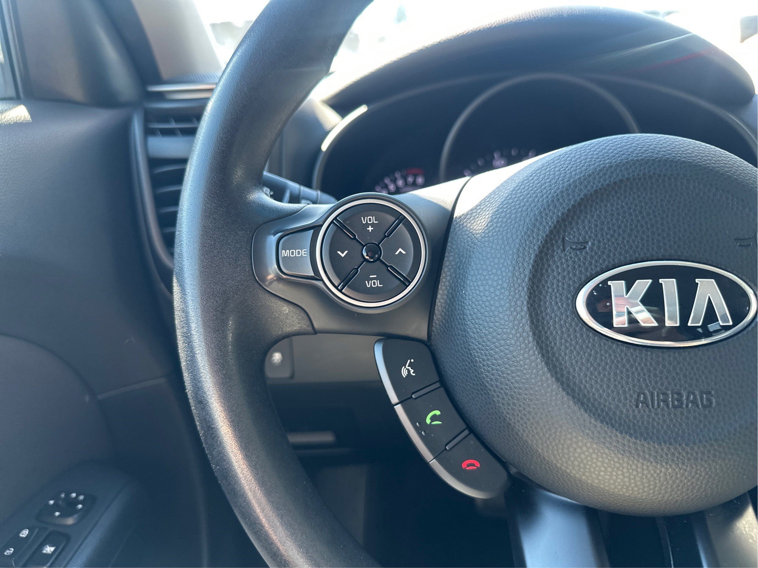 Used 2018 Kia Soul FWD image 30