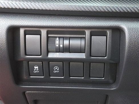 Used 2023 Subaru Crosstrek 2.0i Premium image 22