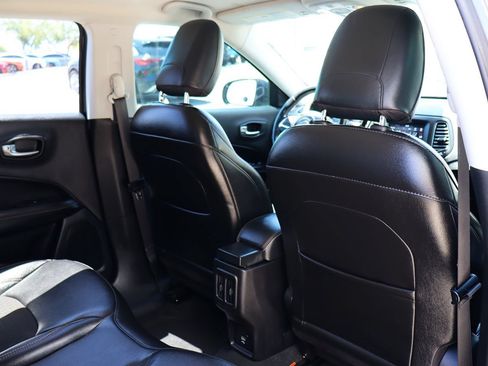 Used 2020 Jeep Compass Latitude FWD image 28