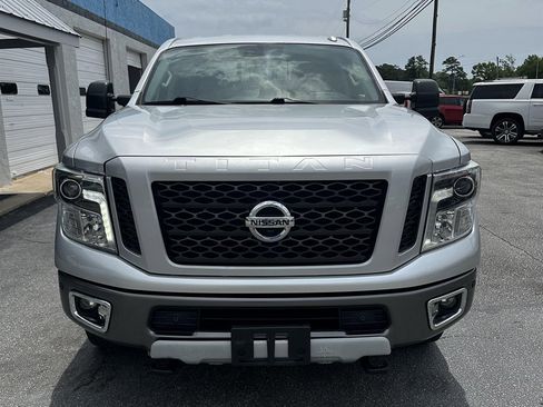 Used 2019 Nissan Titan PRO-4X w/ Pro-4x Convenience Package AWD/4WD image 3