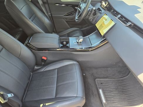 Used 2024 Land Rover Range Rover Evoque Dynamic SE AWD/4WD image 15