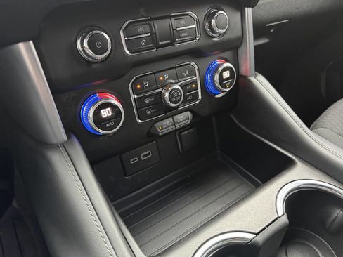 Used 2022 GMC Yukon XL SLE w/ Gmc Pro Safety Plus Package image 15