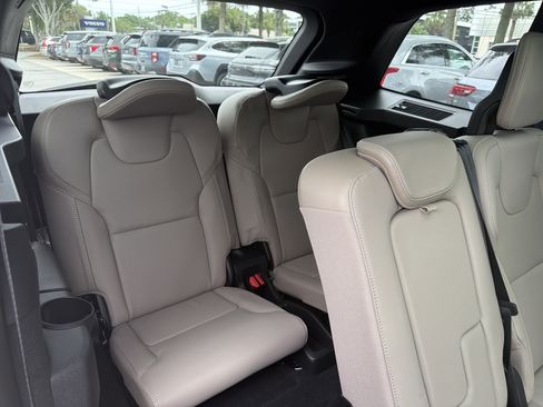 Used 2026 Volvo XC90 B6 Ultra w/ Protection Package AWD/4WD image 33