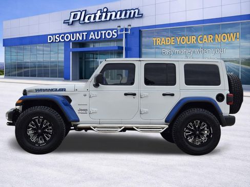 Used 2018 Jeep Wrangler Unlimited Sahara image 3