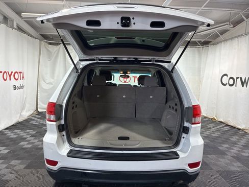 Used 2013 Jeep Grand Cherokee Laredo w/ Laredo E Group AWD/4WD image 17
